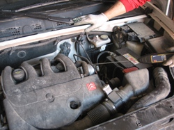 Fonendoscopio molto utile in un'autofficina per il mantenimento dell'automobile.