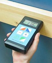 Impiego del rilevatore di umidit� FMW-T per materiali da costruzione.