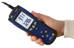 Il disegno ergonomico dell'anemometro PCE-423 le permette di usarlo con una sola mano