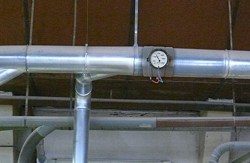 Qui può osservare il tubo venturi PCE-VR istallato in una tubatura