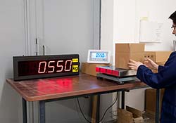 Bilancia per spedizioni serie PCE-SI-PS senza treppiede con grande display WLAN come bilancia da tavolo 