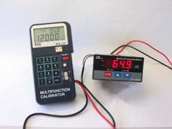 Calibratore multifunzione PCE-123 con display digitale