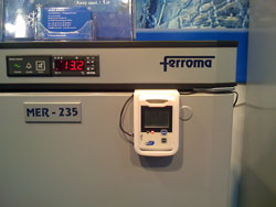 Il datalogger per la revisione di un frigorifero con il sensore di temperatura esterno