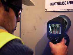 Controllo attraverso una finestra di ispezione IR FLIR Serie IRW