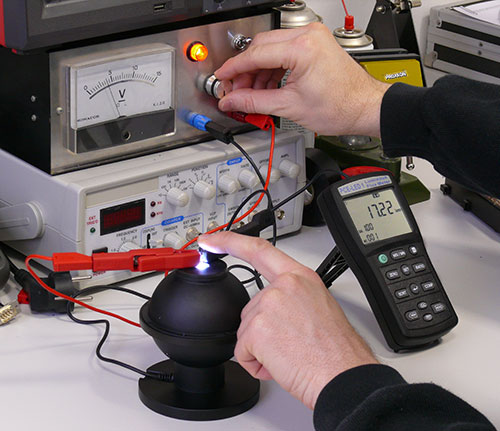 Misurazione col misuratore di flusso luminoso PCE-LED 1